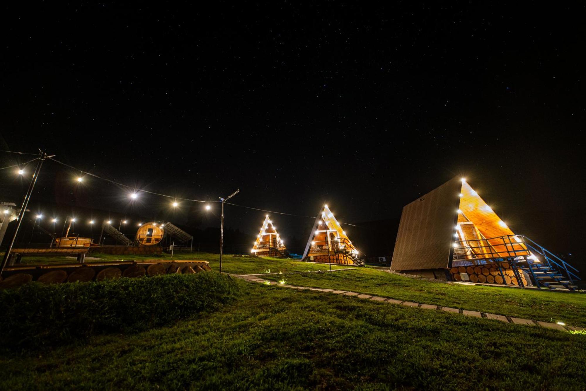 A Pisc Hotel Vatra Moldovitei Exterior photo